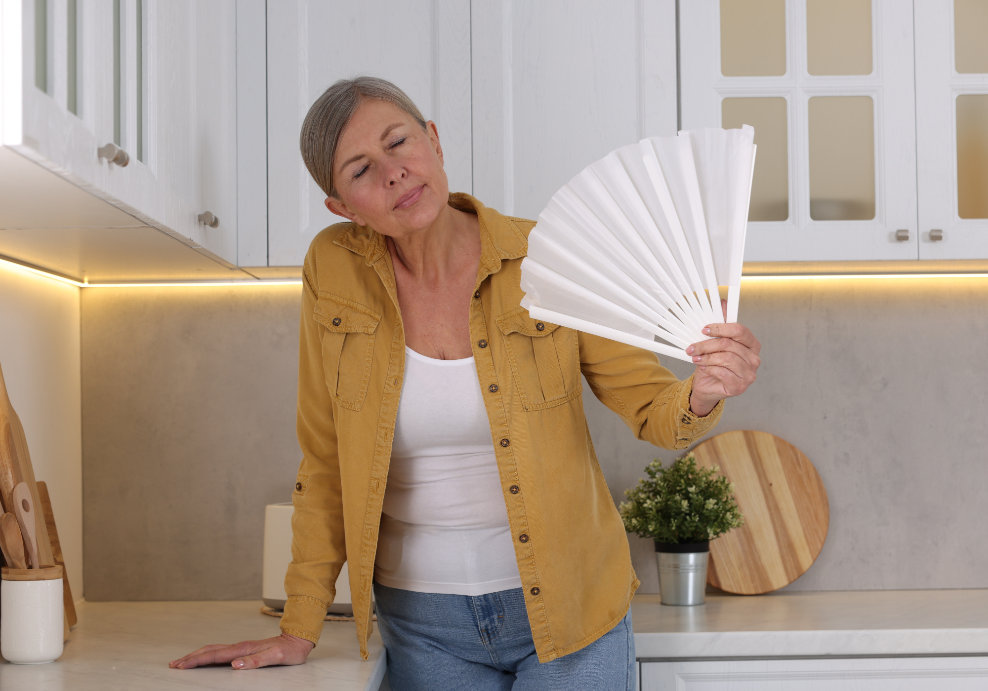 Hitzewallungen – was hilft wirklich? Deine Ruhe im Körper zurückgewinnen